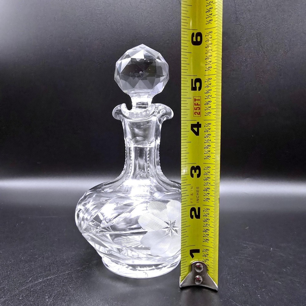 Vintage Cut Crystal Perfume Decanter Etched Floral Design Faceted Stopper 5.75" - Picture 11 of 11